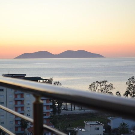 Seaview Gateway 2 Bedrooms Apartment & Garage Wlora Zewnętrze zdjęcie