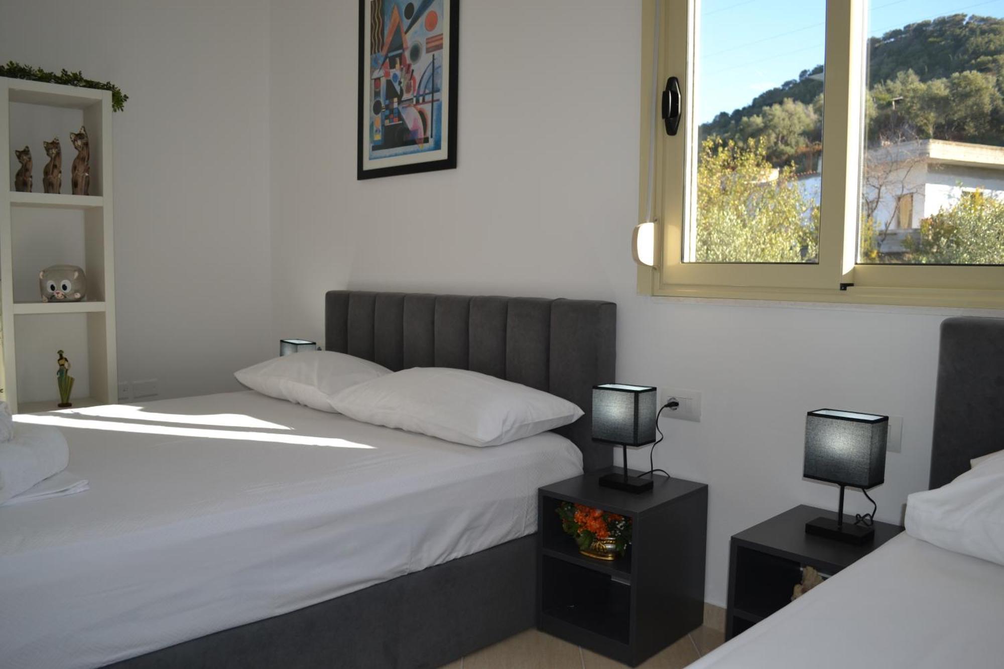 Seaview Gateway 2 Bedrooms Apartment & Garage Wlora Zewnętrze zdjęcie